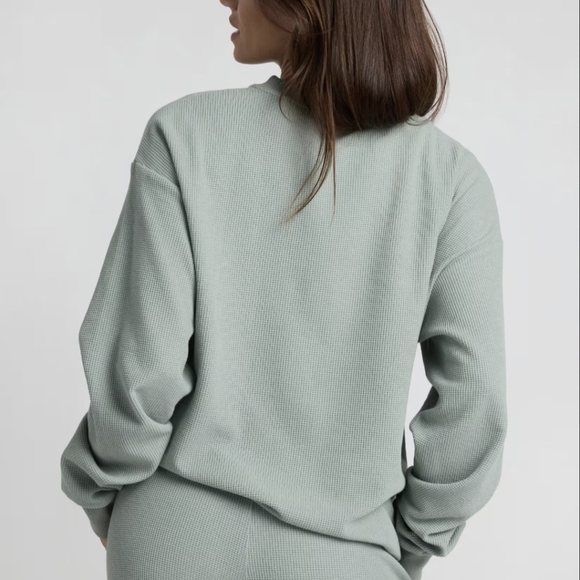 NWT Comfrt Waffle Long Sleeve Lounge Top - Picture 2 of 6